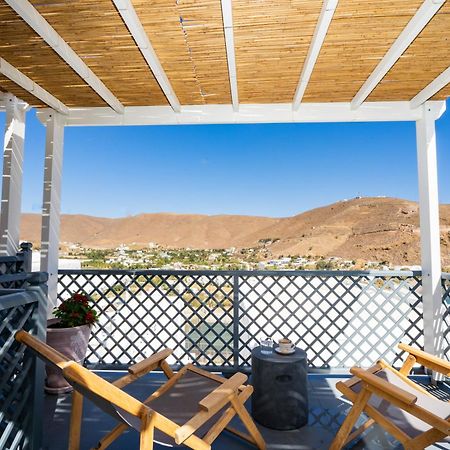 5 Traditional Suites Livadi  Екстериор снимка